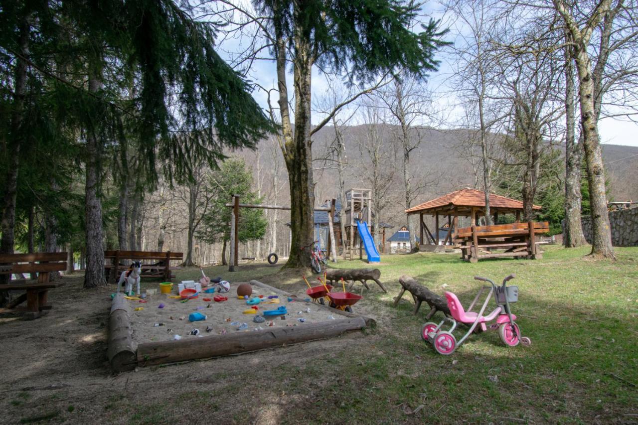 Holiday park Hajducka cesma Dubovsko Exterior foto